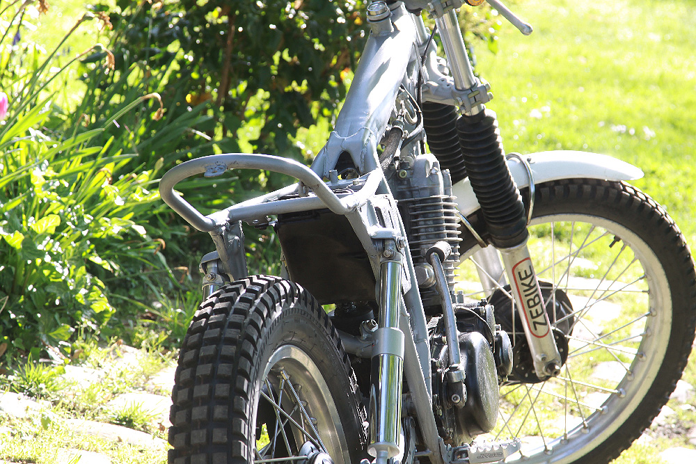 Yamaha 525 XTY à nu...