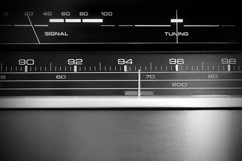 Détail tuner Pioneer TX-608L