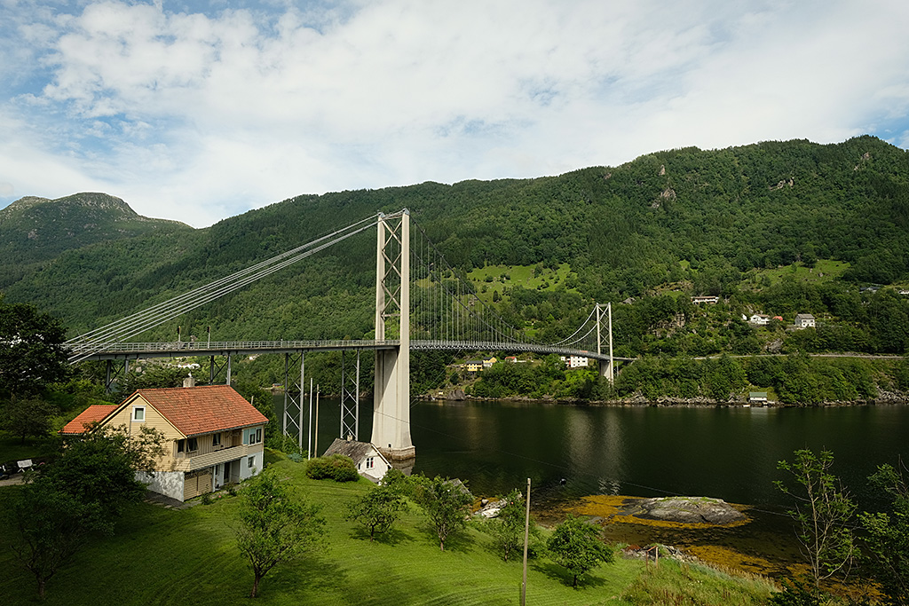 Le pont carte postale ou calendrier de la poste