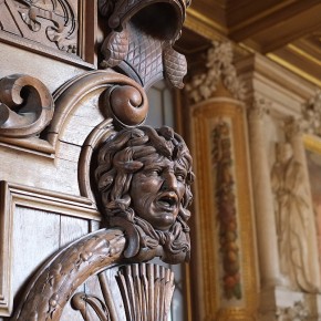 Porte sculpté - Château de Fontainebleau