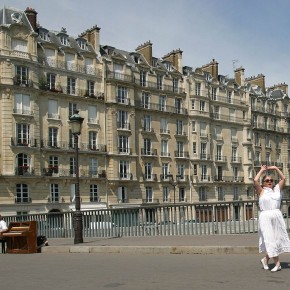 La danseuse et le pianiste sur le pont