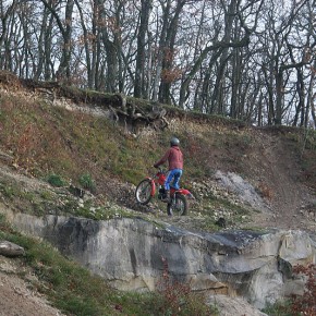 Mij - Yamaha 175 Whitehawk