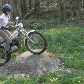 Valérie - Yamaha 175 TY