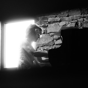 Blandine au piano - Murol