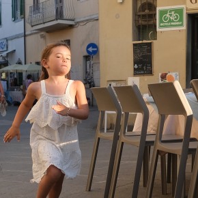 Enfant attentive | Isola d'Elba