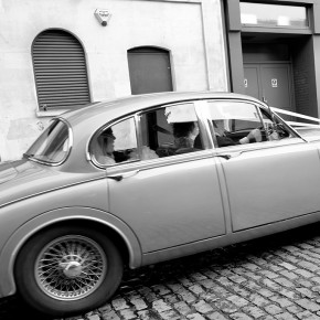 La marié dans la belle auto - Bristol